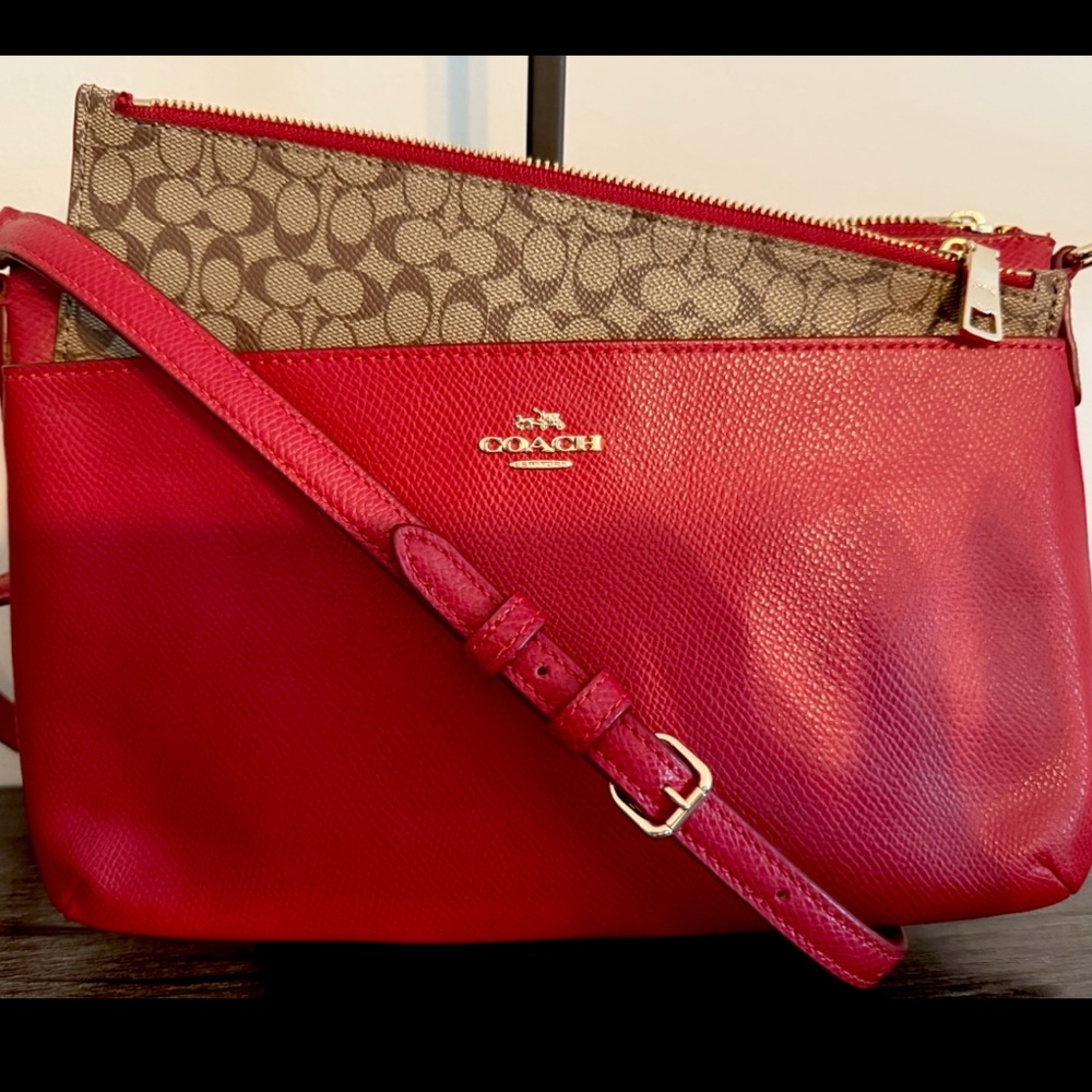 Coach F52881 Red Leather East West Pop Crossbody- Signature Pop Up Pouch EUC π€© - Picture 2 of 7